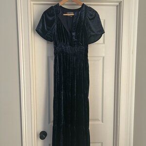 Like new: XXS Anthropologie Somerset Velvet Maxi Dress in Navy Blue